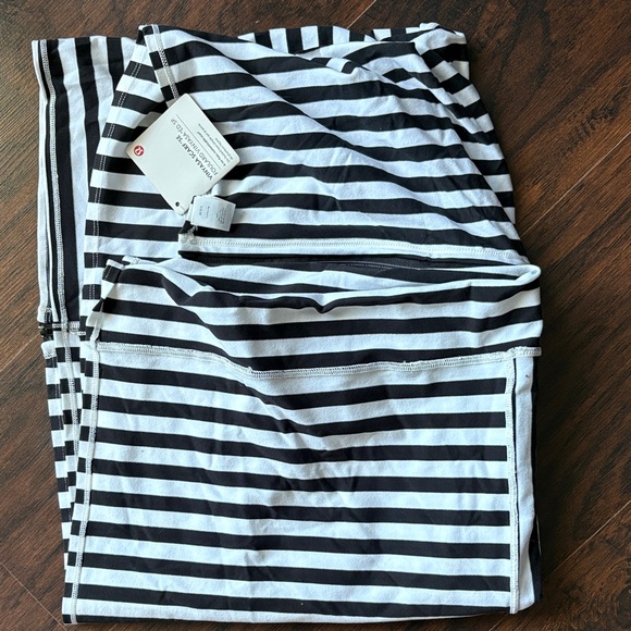 lululemon athletica Other - Lululemon Athletica Black and White Striped scarf can we wear multiple ways